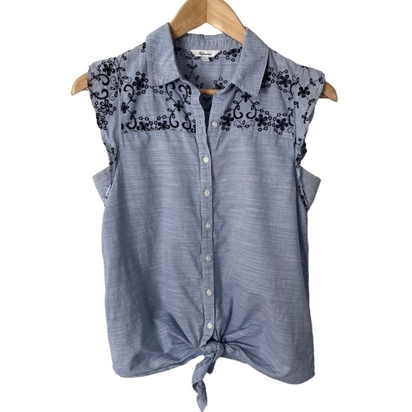 Reitmans Tops - Sleeveless Front Tie Tank Womens XS Blue Stripe Top Western Rodeo Stampede EUC